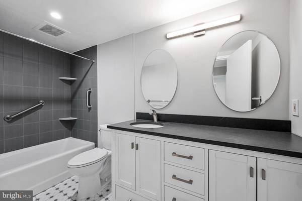 Reston, VA 20190,11500 FAIRWAY DR #402