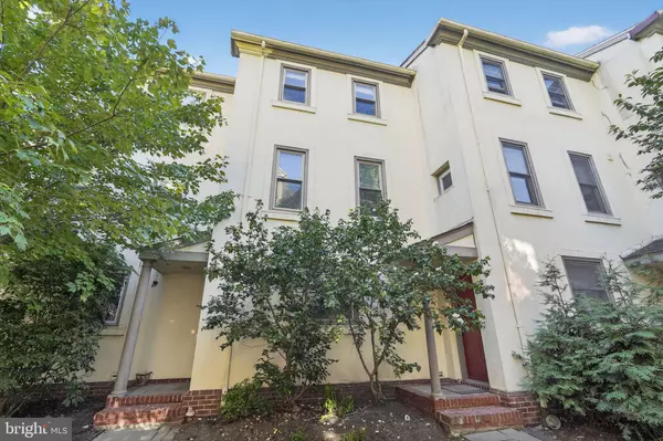 Philadelphia, PA 19146,2501-00 CHRISTIAN ST #403