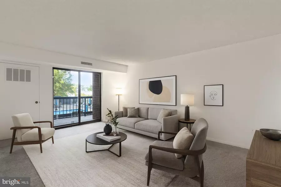 200 N PICKETT ST #215, Alexandria, VA 22304