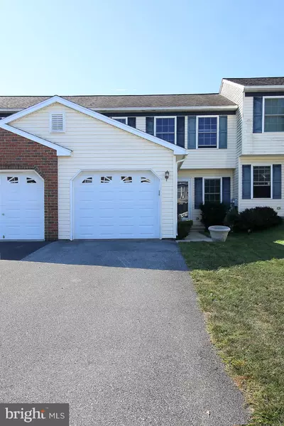 38 BEVERLY DR, Myerstown, PA 17067