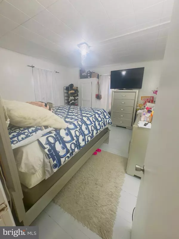 Mount Carmel, PA 17851,208 W SAYLOR ST