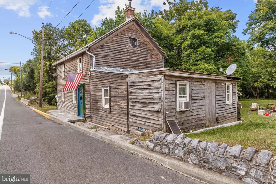 3323 S MAIN ST, Toms Brook, VA 22660