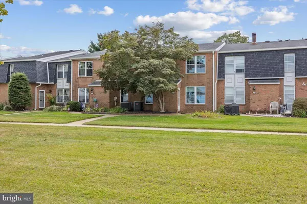 Palmyra, NJ 08065,2100 N HARBOUR DR