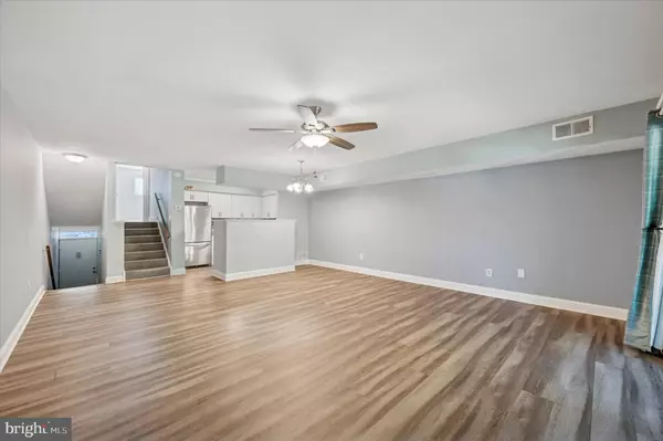 Norristown, PA 19403,319 STONY WAY #319