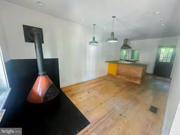 Philadelphia, PA 19144,133 W DUVAL ST