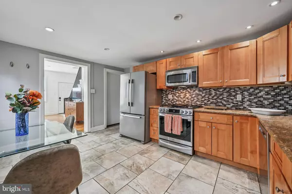 Philadelphia, PA 19123,936 NEW MARKET ST