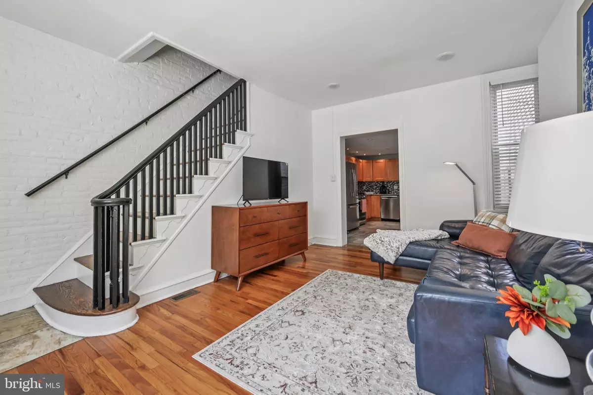 Philadelphia, PA 19123,936 NEW MARKET ST