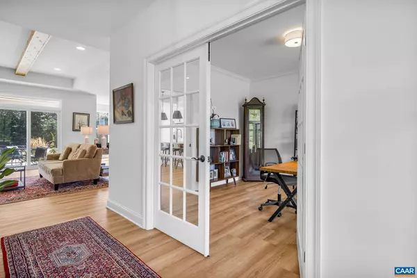 Scottsville, VA 24590,1570 JAMES RIVER RD