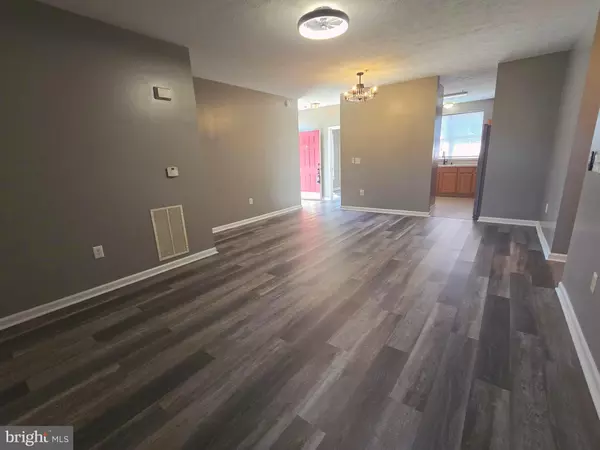 Glen Burnie, MD 21061,118 HEATHER STONE WAY #80