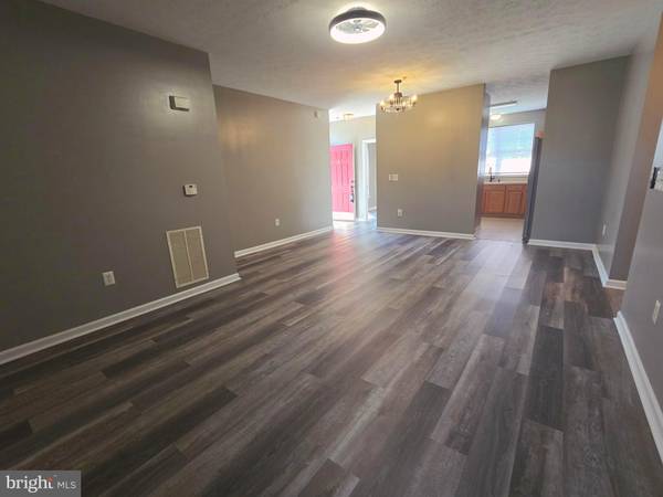 Glen Burnie, MD 21061,118 HEATHER STONE WAY #80