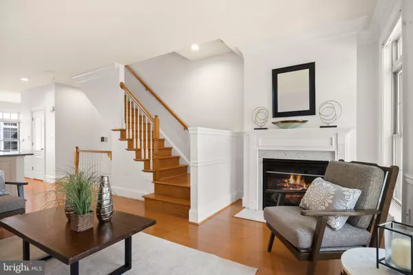 Arlington, VA 22203,4340 N HENDERSON RD