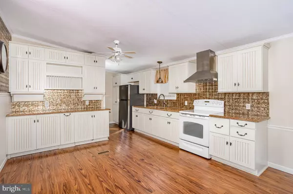 Felton, PA 17322,18 ORIOLE CIR