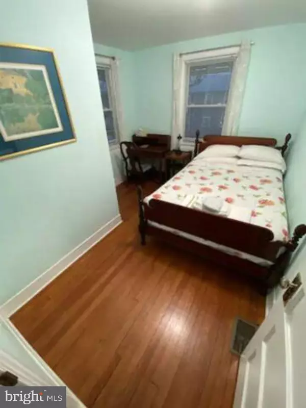 Arlington, VA 22202,739 22ND ST S
