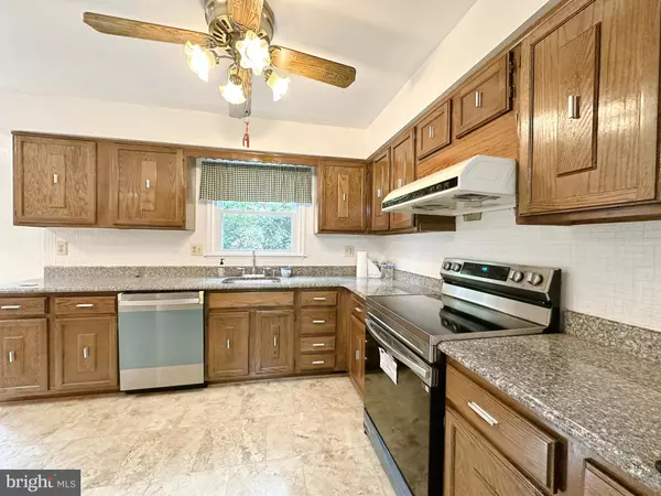 Springfield, VA 22152,6260 RATHLIN DR