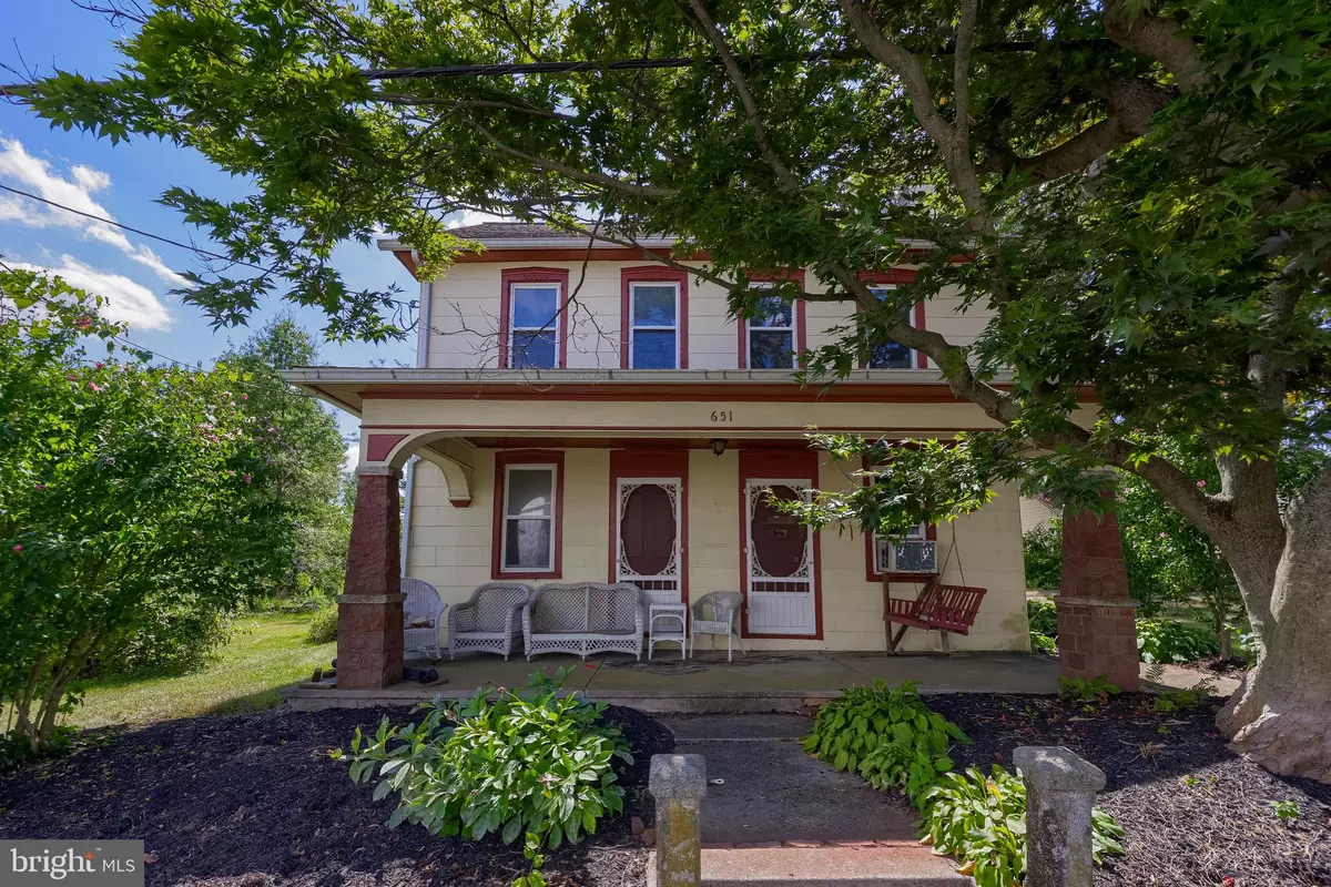 Palmyra, PA 17078,651 LAWN RD