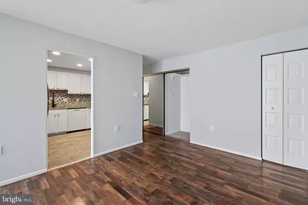 Gaithersburg, MD 20886,10006 STEDWICK RD #204