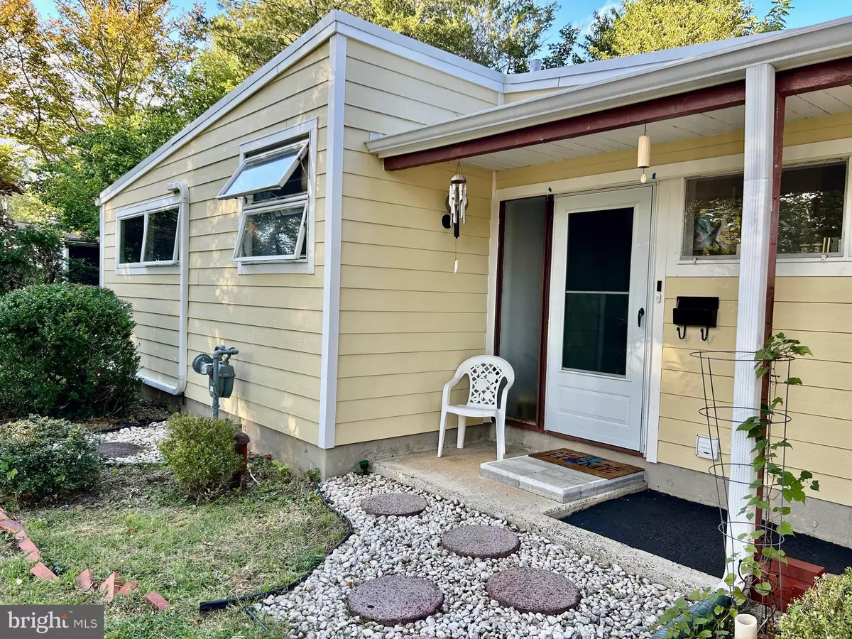 Princeton, NJ 08540,51 CLOVER LN