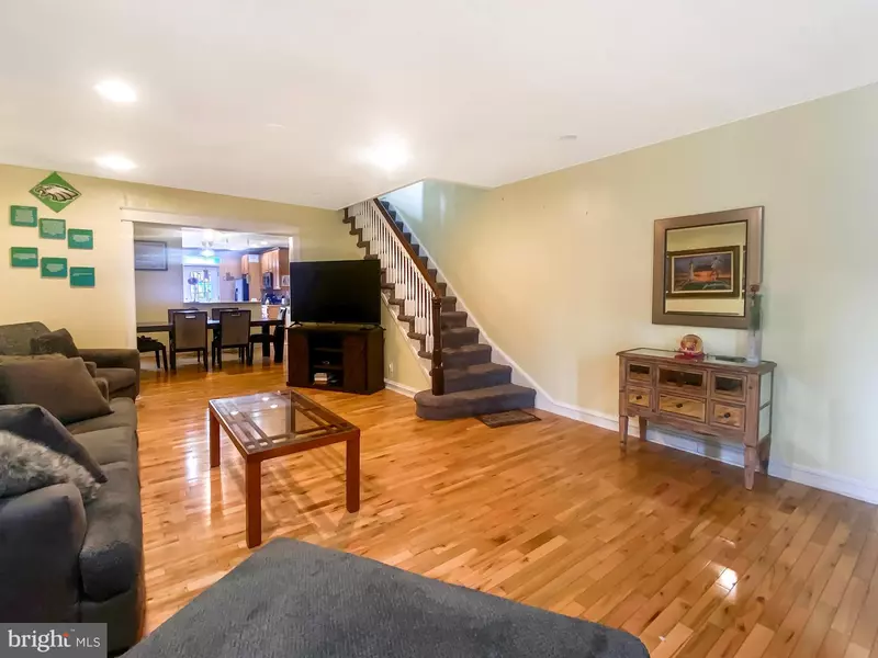 2104 W CHELTENHAM AVE, Philadelphia, PA 19138