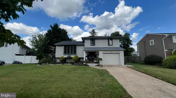 Stratford, NJ 08084,69 SARATOGA RD