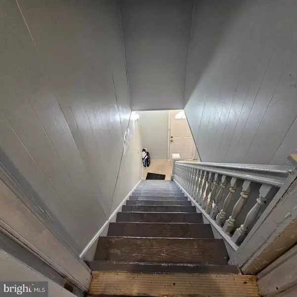 Vineland, NJ 08360,406 S 6TH ST