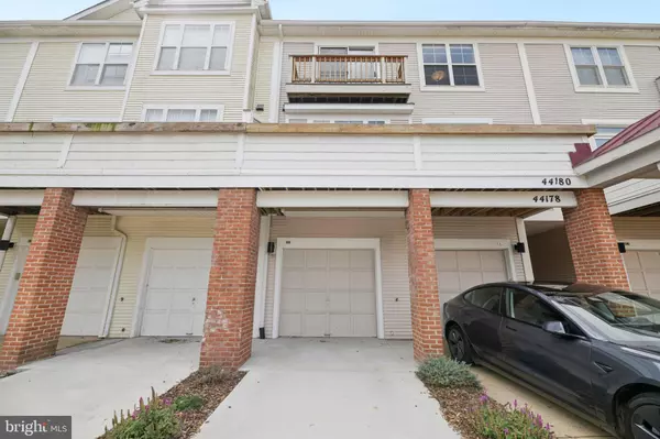 44180 SHADY GLEN TER, Ashburn, VA 20147