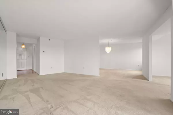 Silver Spring, MD 20906,15100 INTERLACHEN DR #4-918