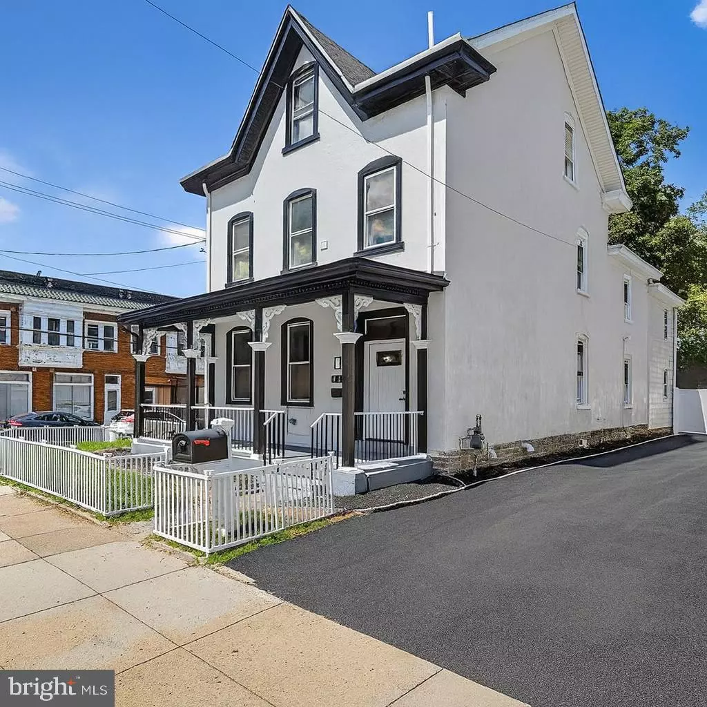 Philadelphia, PA 19128,452 GREEN LN