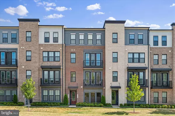 43234 FARRINGDON SQ, Ashburn, VA 20148