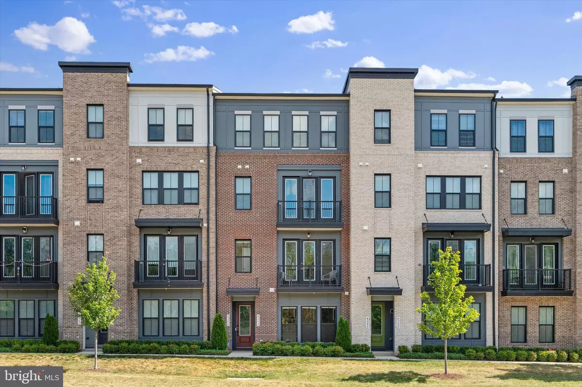 Ashburn, VA 20148,43234 FARRINGDON SQ