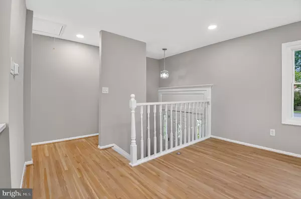 Chantilly, VA 20151,4309 WILLOUGHBY CT