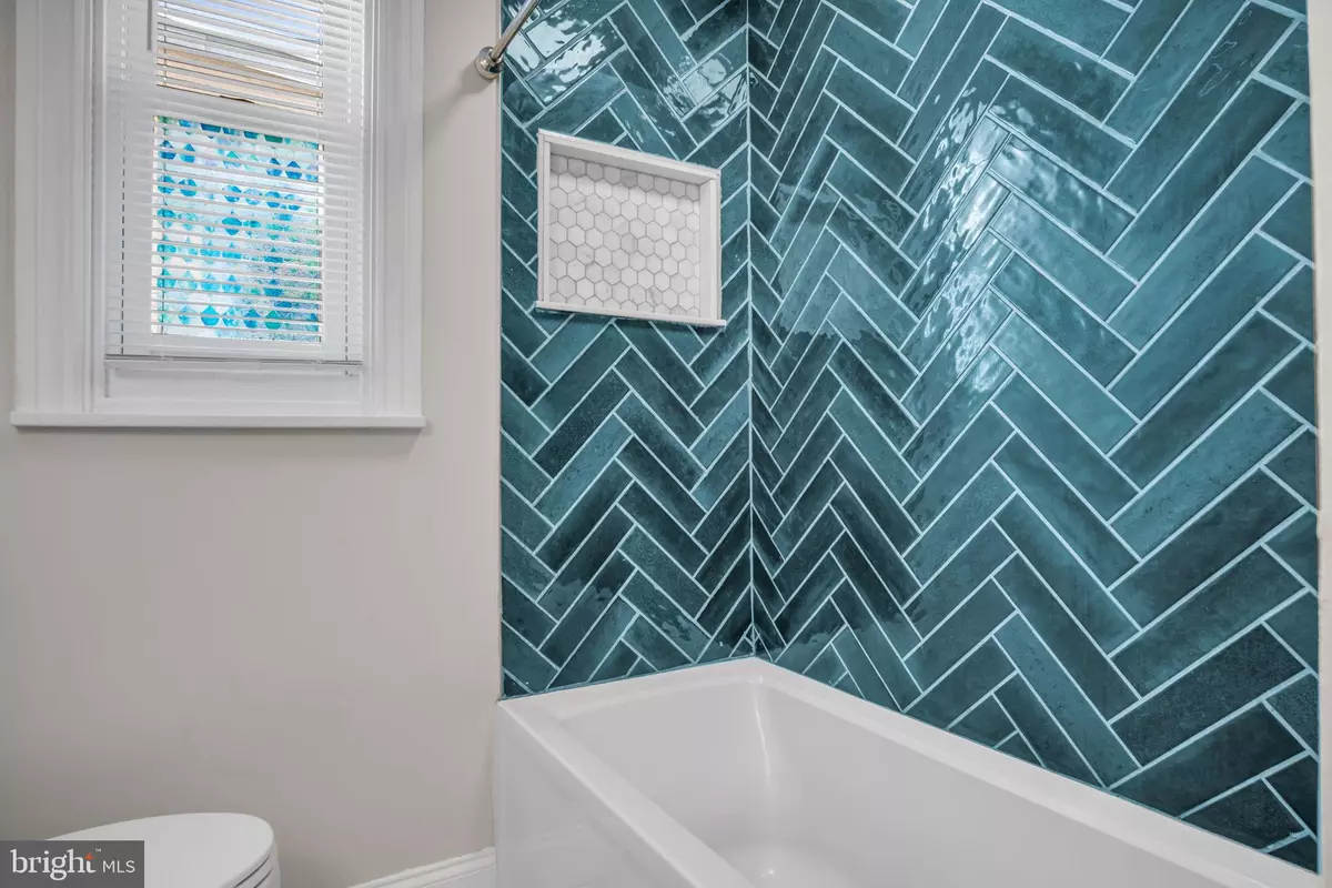 Harrisburg, PA 17102,211 CUMBERLAND ST