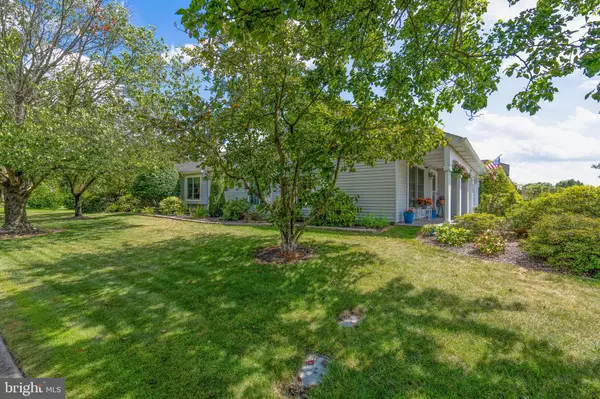 Southampton, NJ 08088,985 N WESTMINSTER DR N