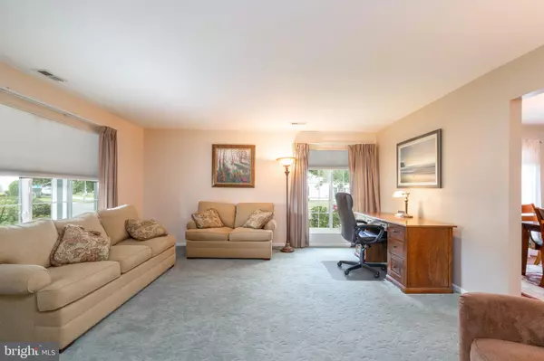 Southampton, NJ 08088,985 N WESTMINSTER DR N