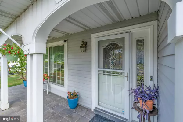 Southampton, NJ 08088,985 N WESTMINSTER DR N