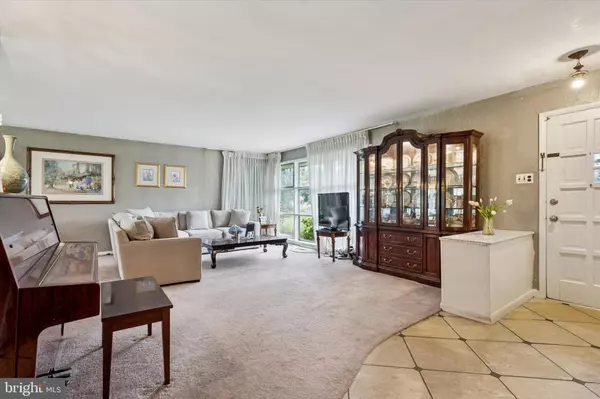 Huntingdon Valley, PA 19006,1242 JUNE RD