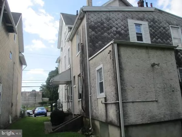 Darby, PA 19023,957 SPRINGFIELD RD