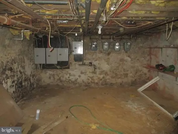 Darby, PA 19023,957 SPRINGFIELD RD