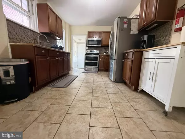 Reading, PA 19611,29 ANGELICA ST
