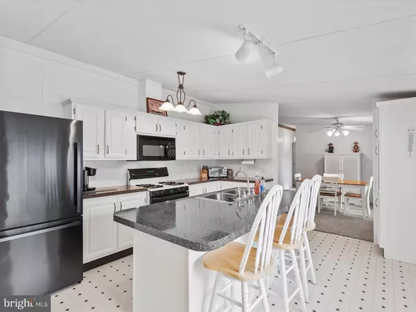 Lewes, DE 19958,33405 HARTFORD CT