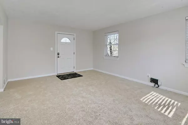 Arlington, VA 22203,5016 N CARLIN SPRINGS RD