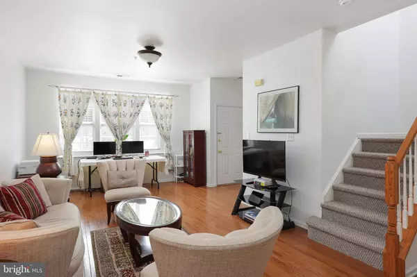 Dayton, NJ 08810,508 BLOSSOM CIR