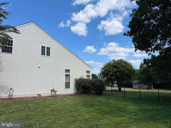 Gaithersburg, MD 20882,23601 WHITE PEACH CT