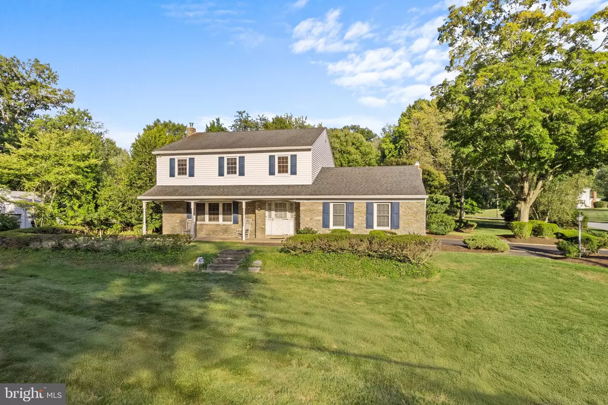 Ambler, PA 19002,884 TENNIS AVE