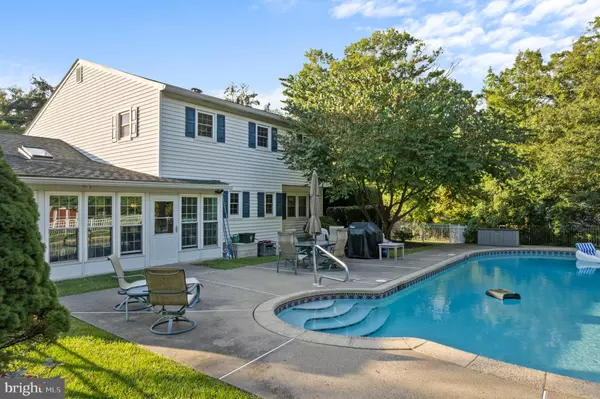 Ambler, PA 19002,884 TENNIS AVE