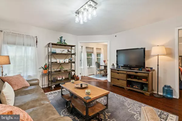 Alexandria, VA 22302,3311 WYNDHAM CIR #1199