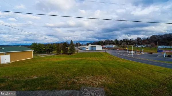 Romney, WV 26757,251 SOLID OAK DR