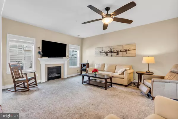 Mechanicsburg, PA 17050,16 JAMESTOWN SQ