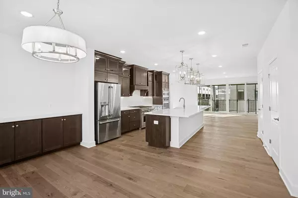 Baltimore, MD 21230,117B E CROMWELL ST #2010