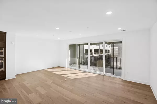 Baltimore, MD 21230,117B E CROMWELL ST #2010