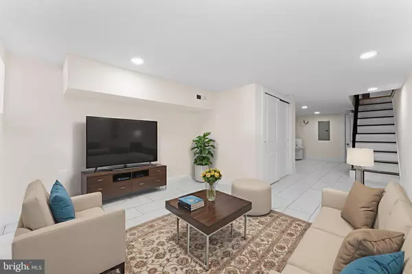 Philadelphia, PA 19145,2329 S BUCKNELL ST